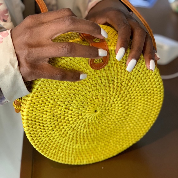 Yellow Rattan Shoulder Bag - Picture 4 of 5